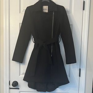 BB Dakota Classic Black Swing Coat Full Zip or Collared Design with Belt